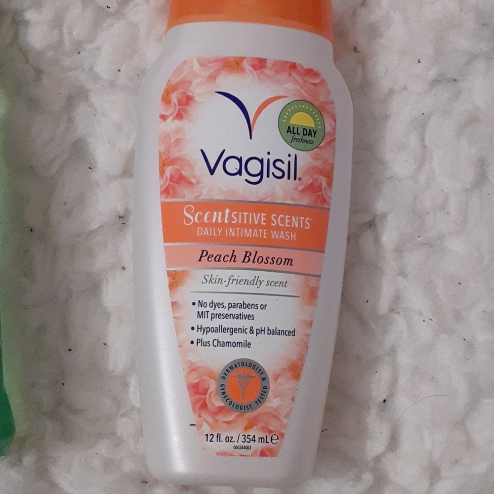Vagisil Peach Blossom Body Wash sensitive sents